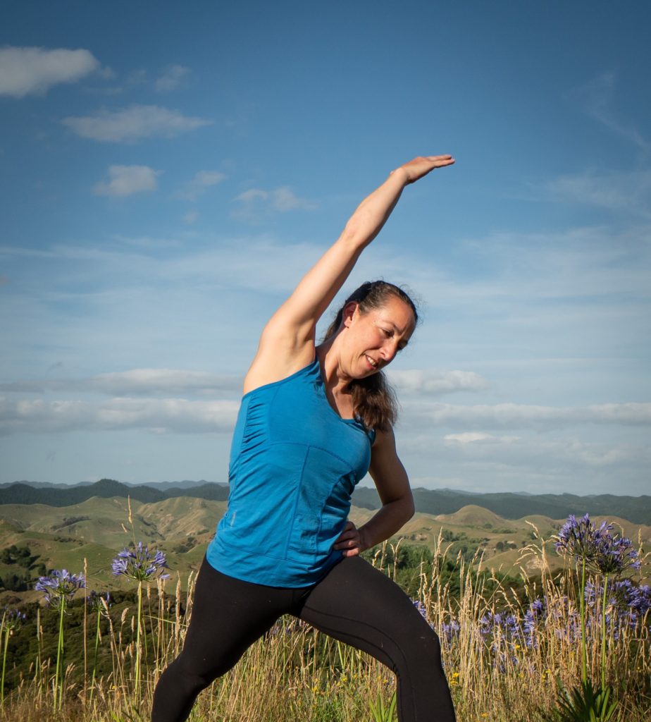 person side bending in a lunge